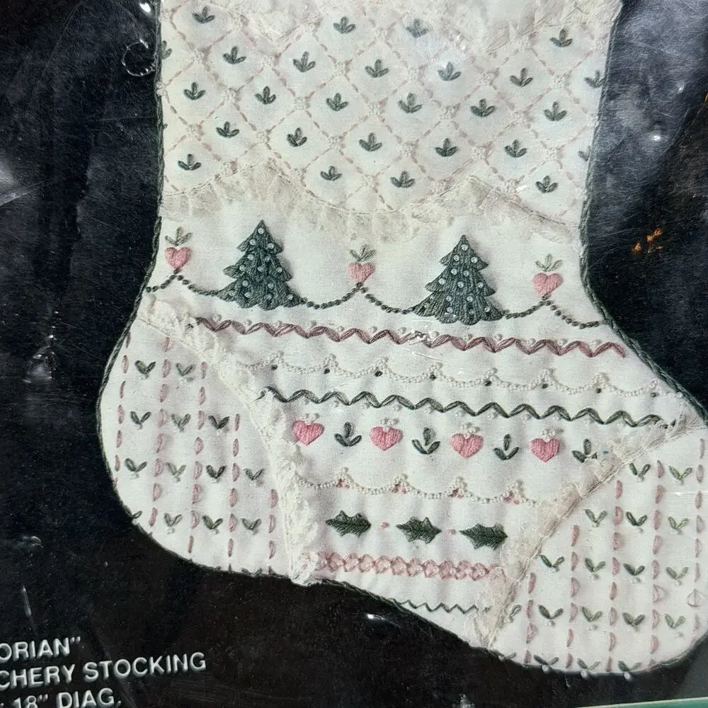 Vtg Bucilla Victorian Christmas Heirloom Stitchery Stocking Kit 18